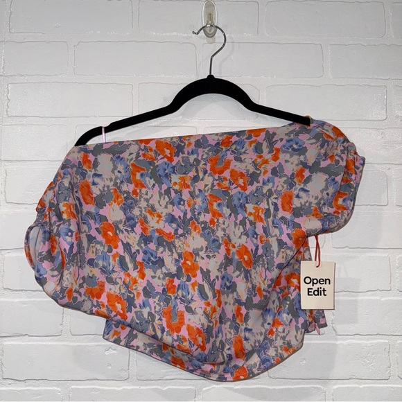 NEW Open Edit Asymmetrical Off-Shoulder Blouse in Pink Sky Floral - Picture 15 of 16